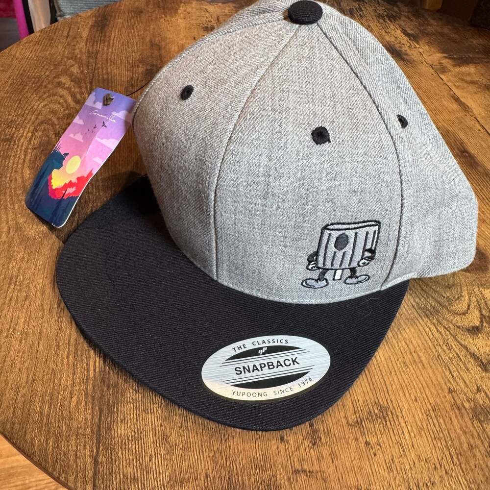 NWT Guerrilla Trash Can Embroidered Heather Grey Flat Bill Snapback Hat